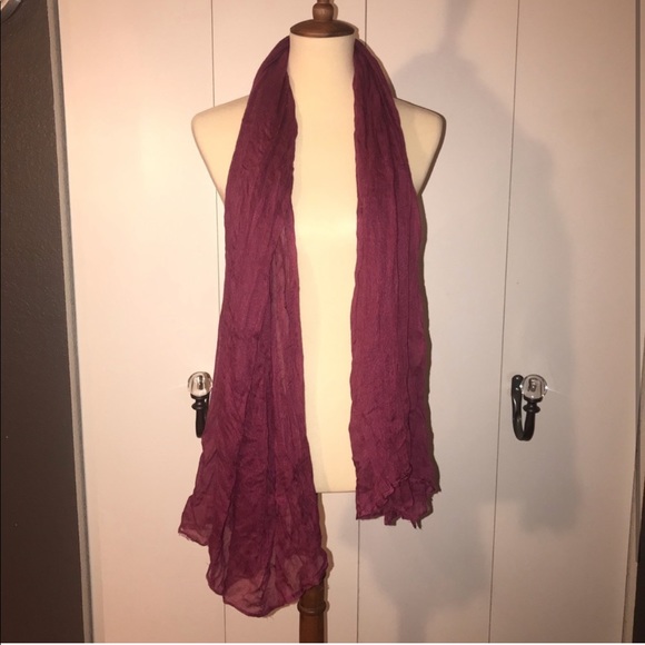 Bundle of two scarves. Green floral scrunched scarf and dark pink/ mauve scarf - Picture 5 of 5